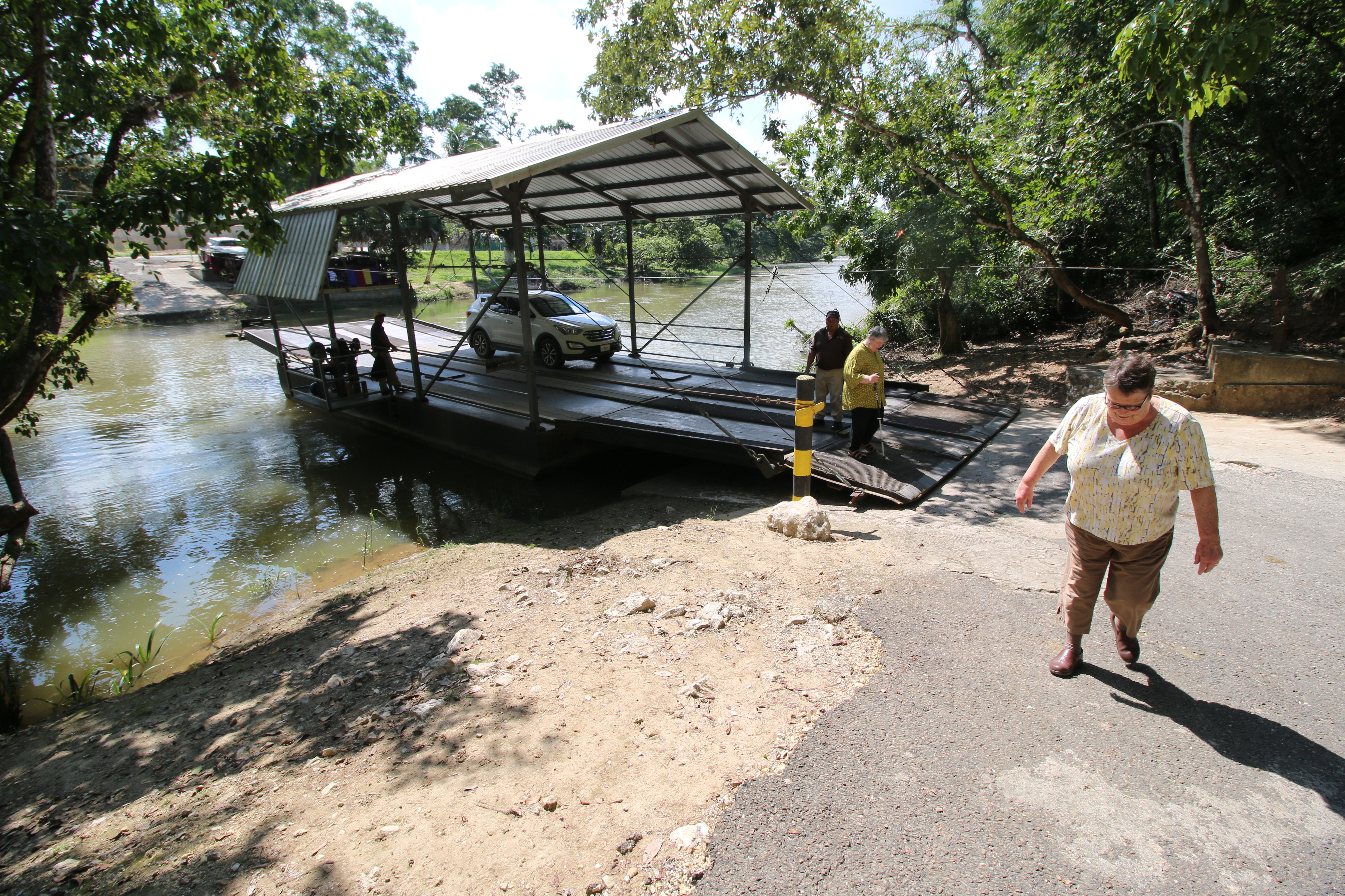 The hand-crank ferry across the river to Xunantunich