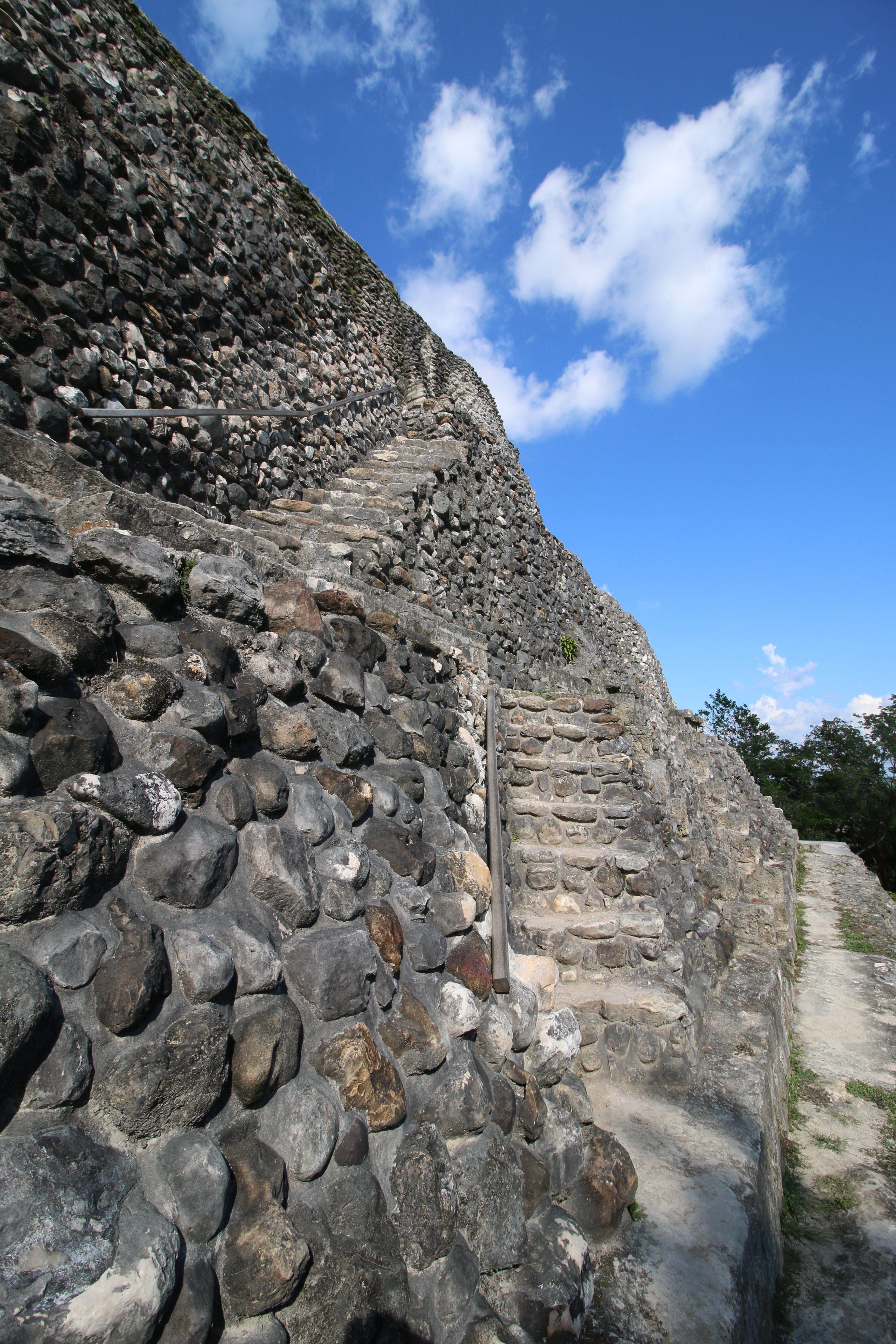 Xunantunich outer staircase